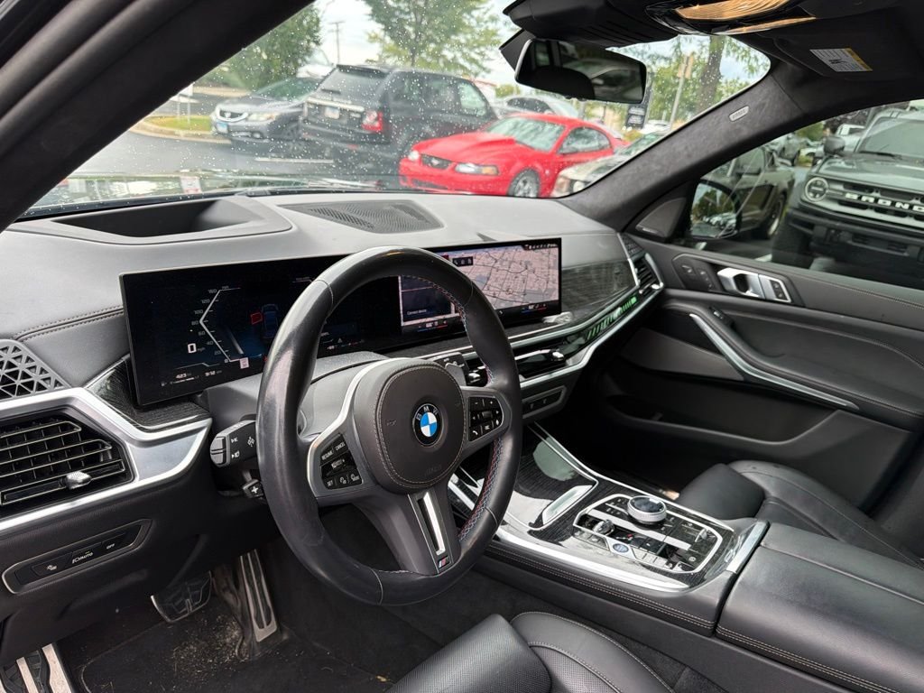 Used 2024 Black Sapphire Metallic BMW M60i image 9