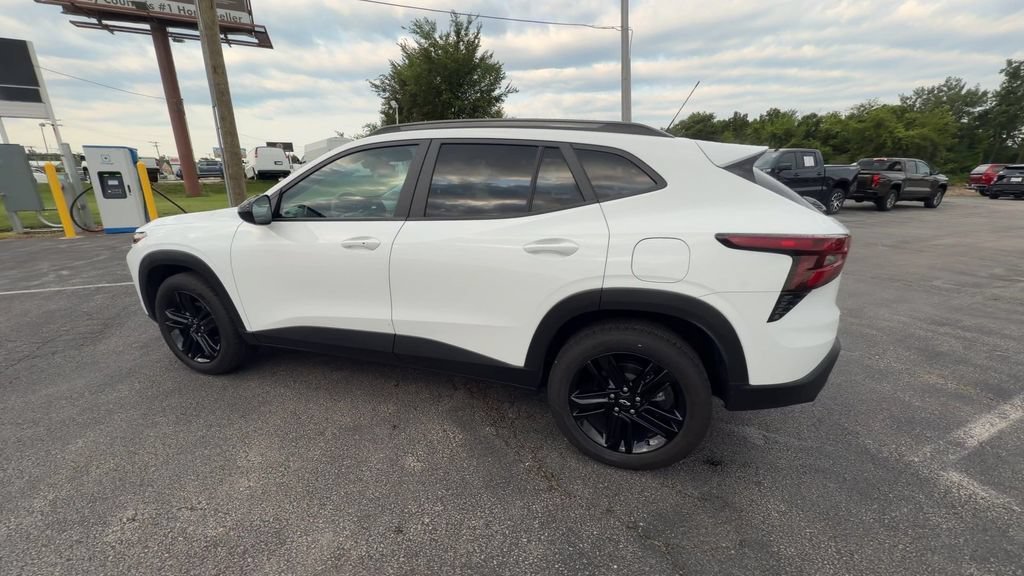 2025 Chevrolet Trax Activ - Photo 6