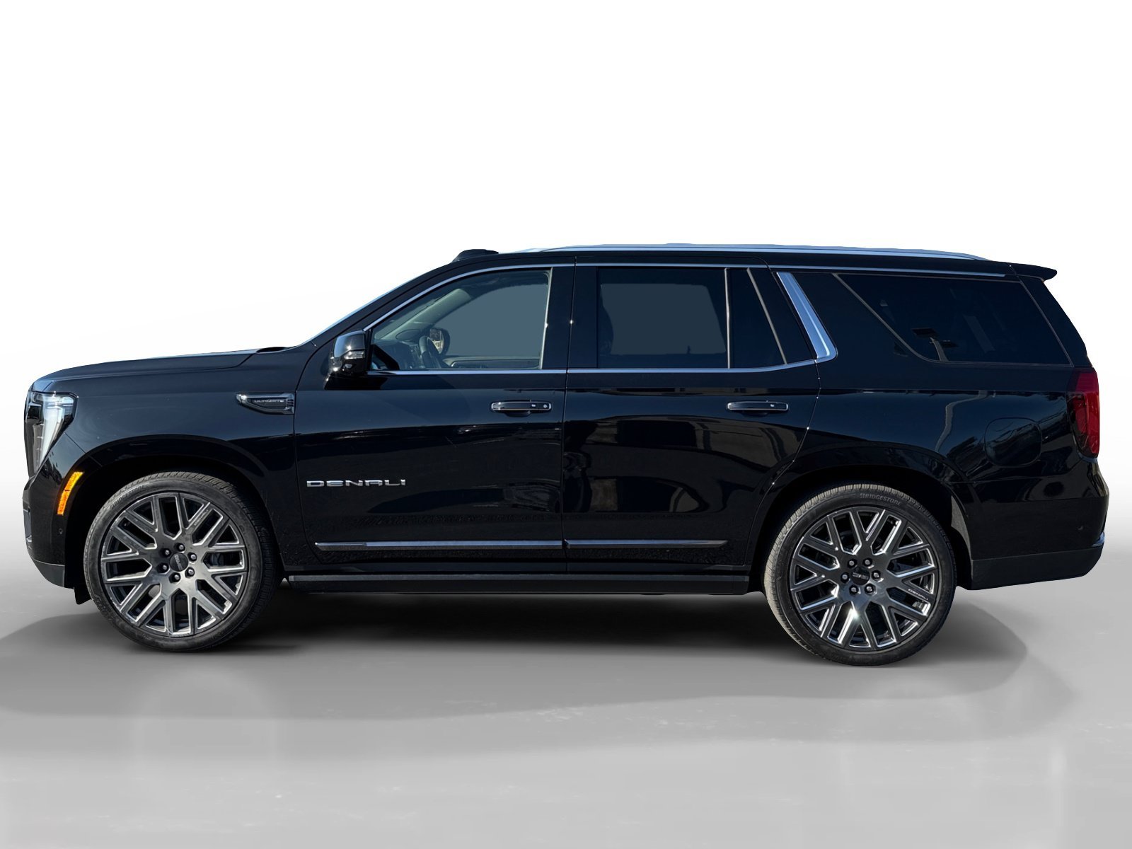 2025 GMC Yukon Denali Ultimate - Photo 2
