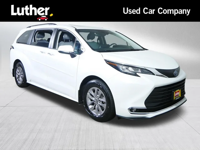 2022 Toyota Sienna XLE