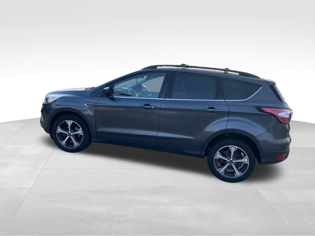 Used 2018 Gray Ford SEL image 20