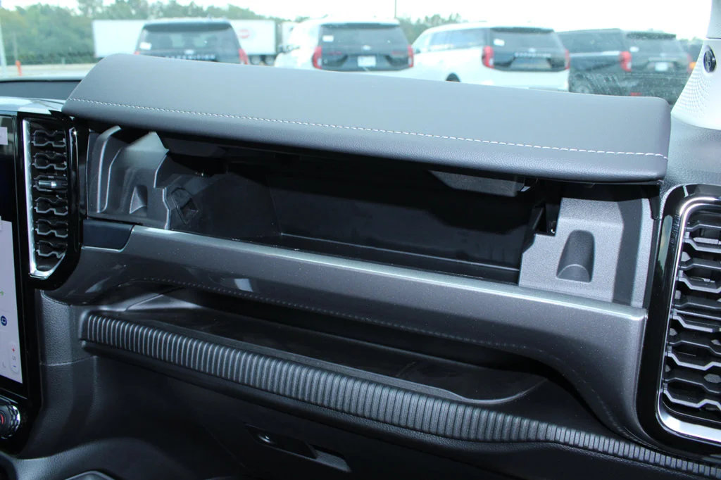 New 2026 Avalanche Ford Lariat® image 33