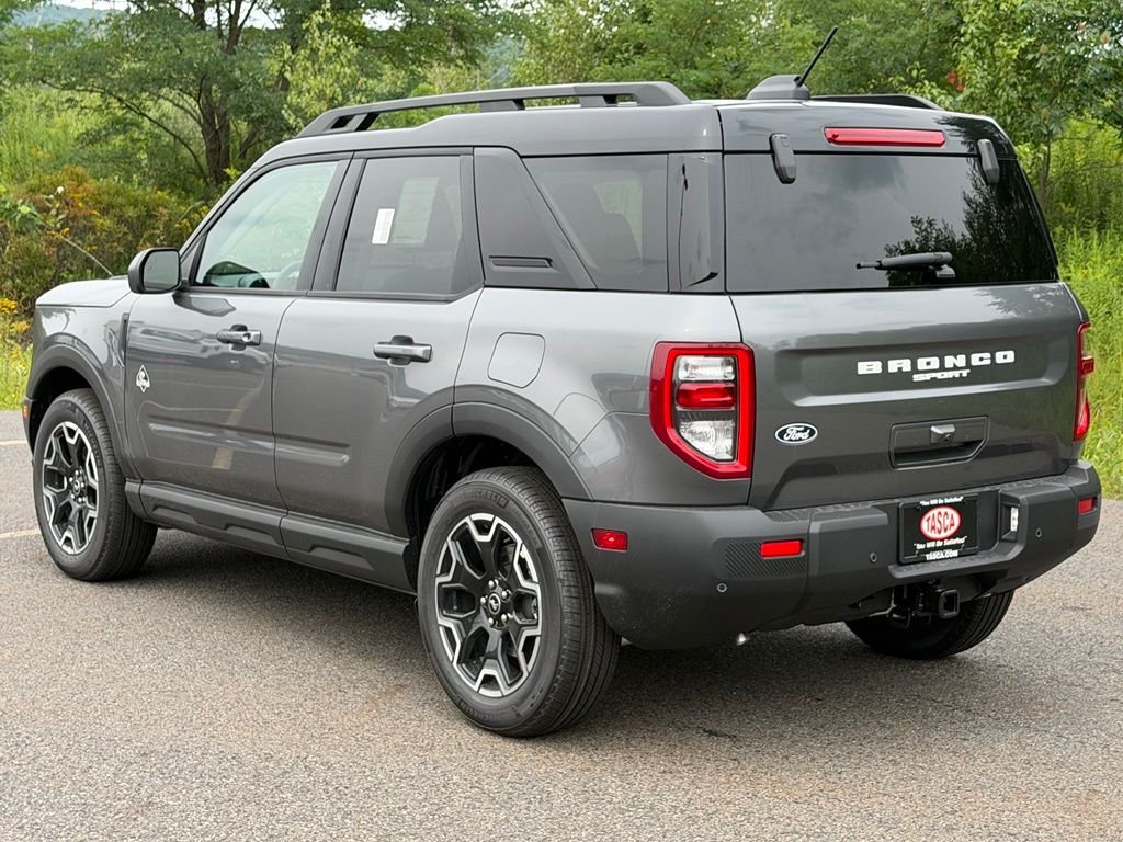 New 2026 Carbonized Gray Metallic Ford Outer Banks® image 31