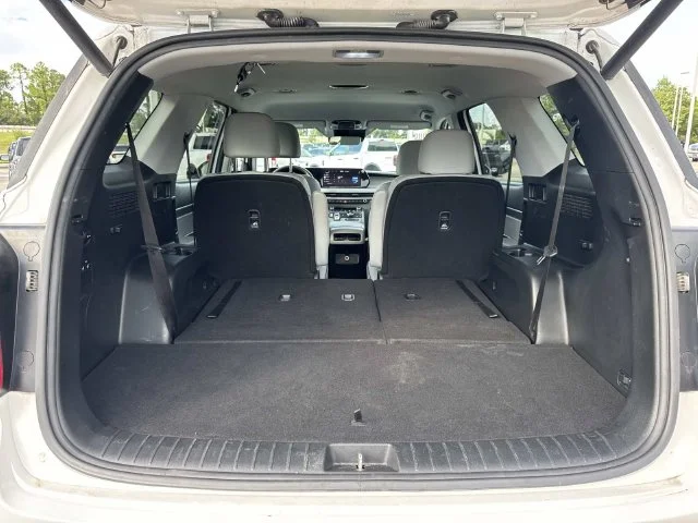 Used 2024 White Hyundai SEL image 28