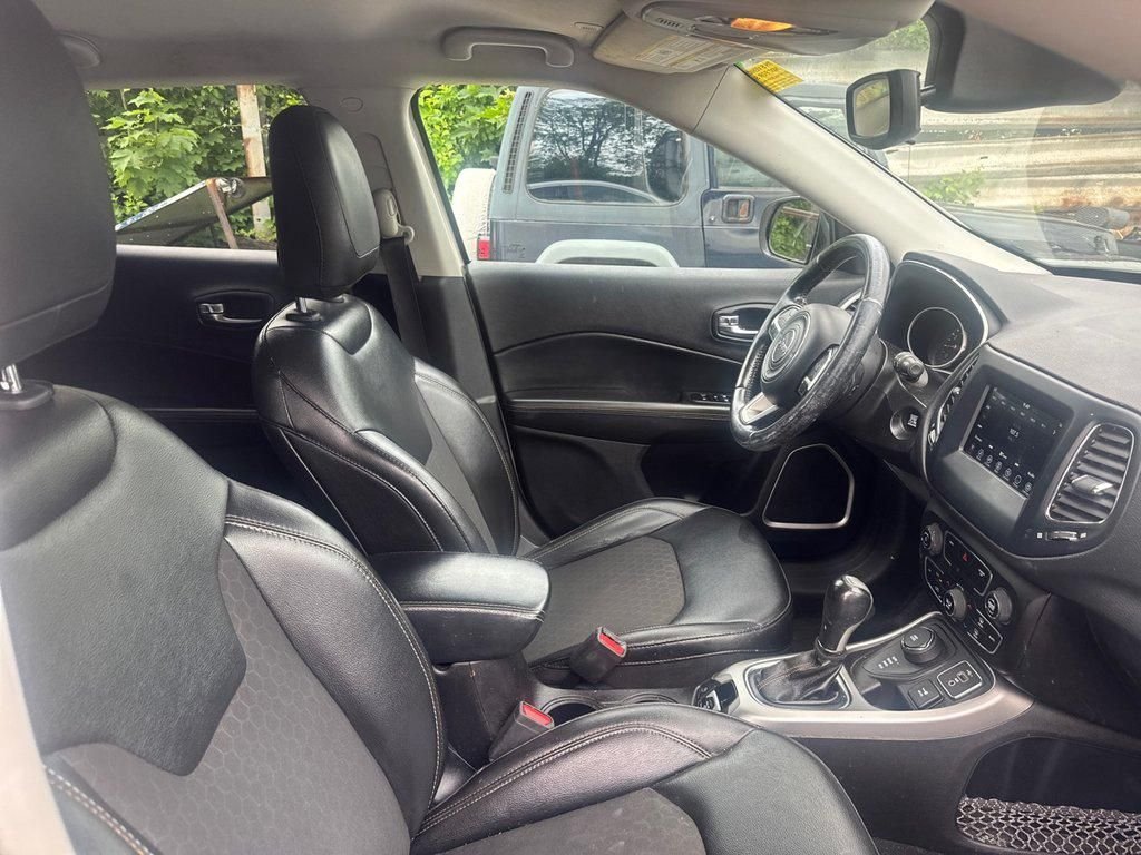 Used 2020 White Jeep Latitude image 13