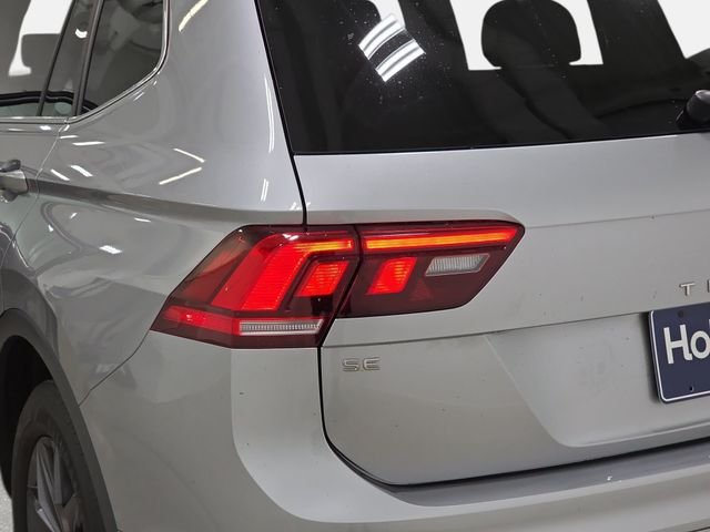 Used 2022  Volkswagen 2.0T SE image 34