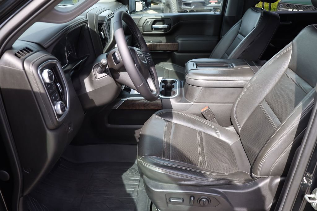 Used 2022 Onyx Black GMC Denali image 11