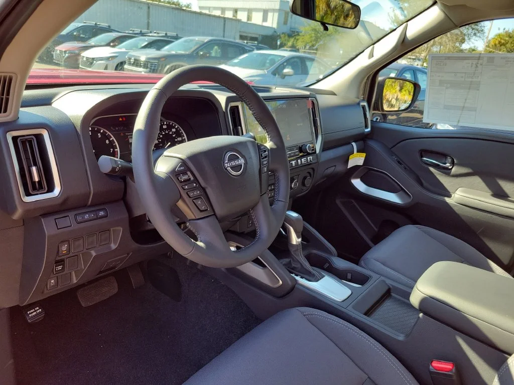 2026 Nissan Frontier SV - Photo 7