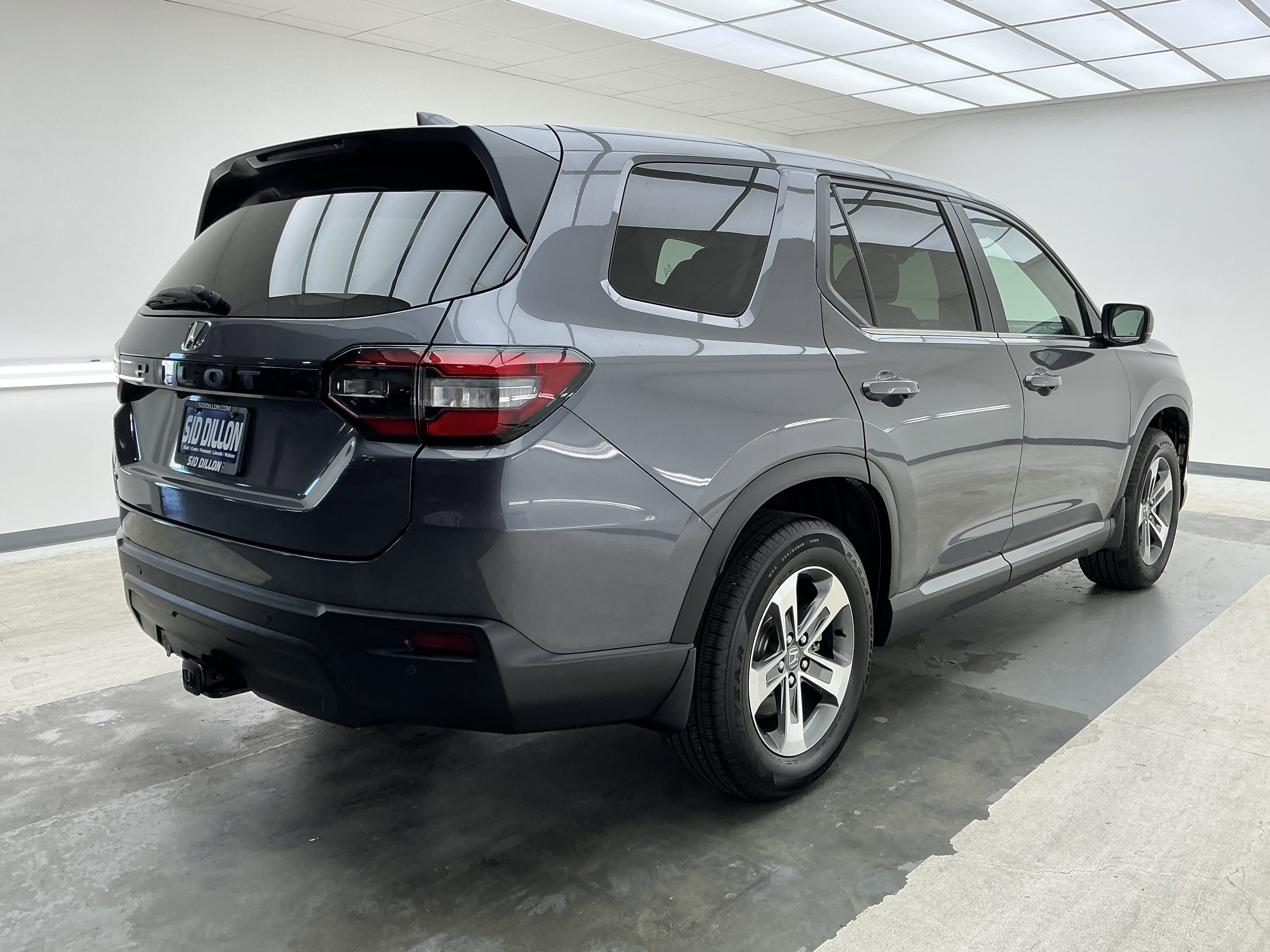 Used 2025 Black Honda EX-L image 4