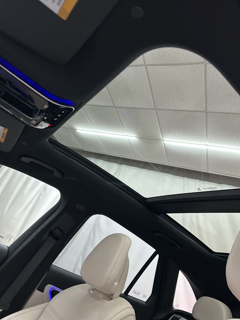 Used 2026 Gray Mercedes-Benz GLC 300 image 20