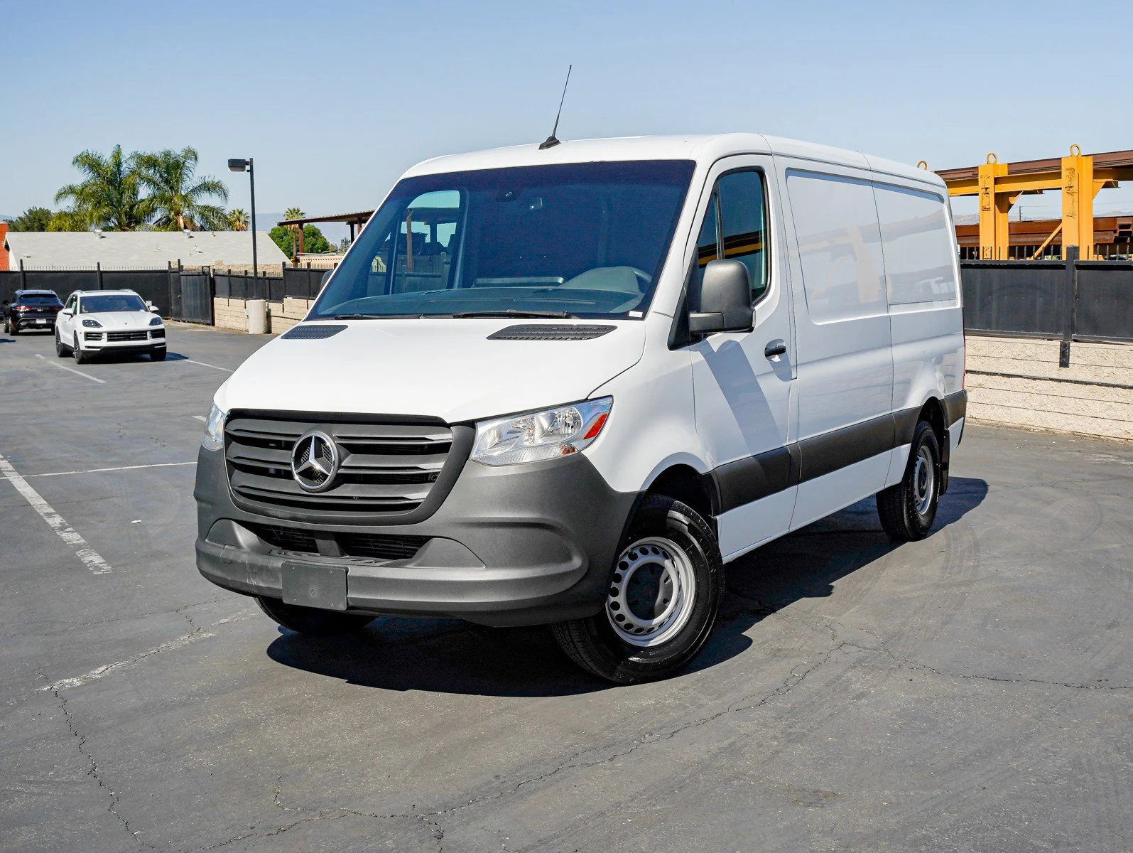 2023 Mercedes-Benz Sprinter 2500 Gas 144 WB's photo