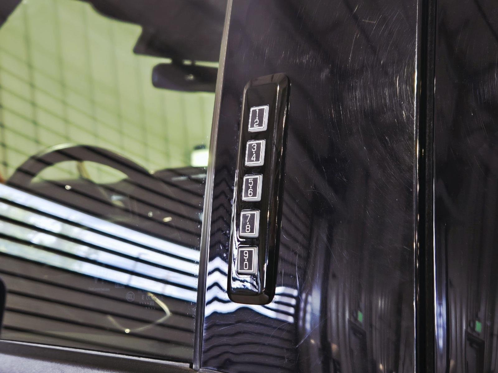 Used 2023 Bluestone Ford King Ranch image 22