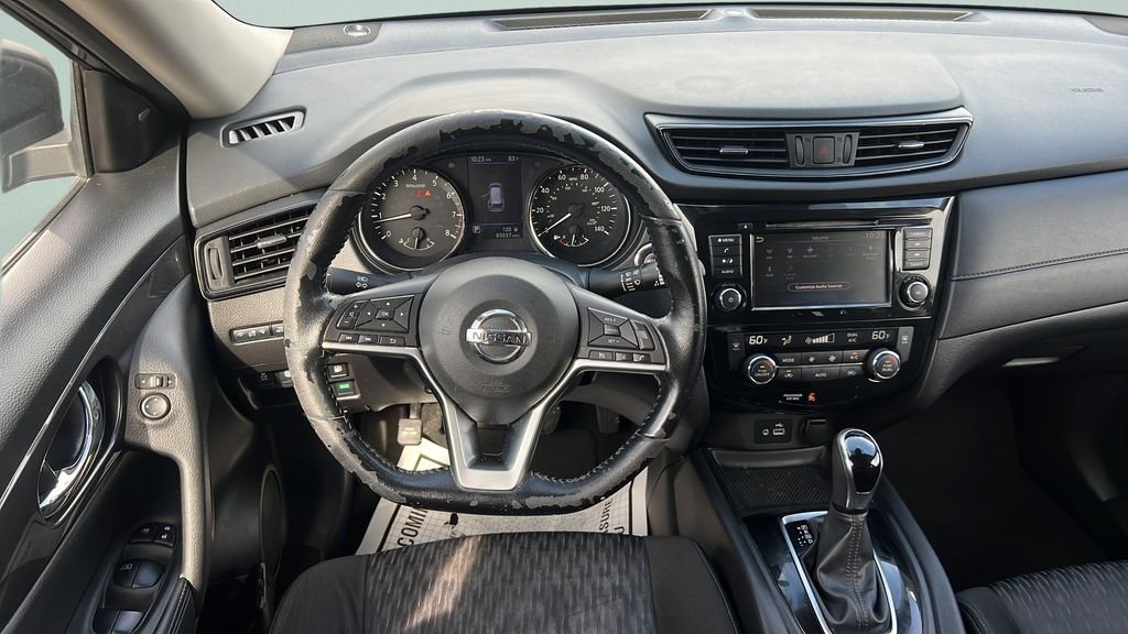 Used 2020 Gray Nissan SV image 12