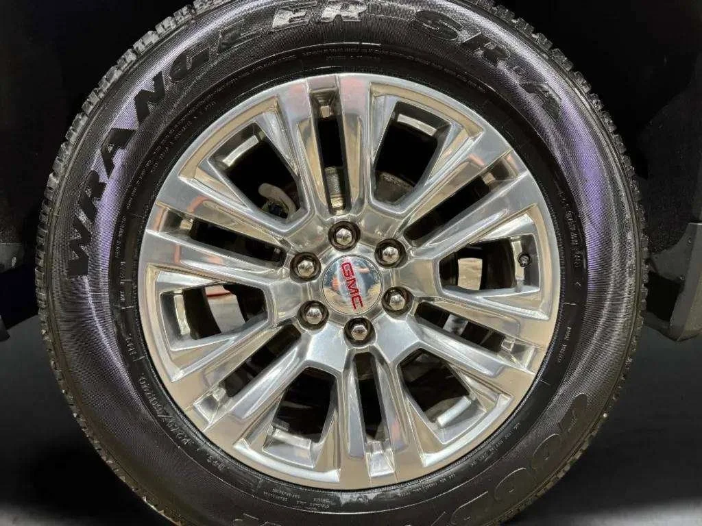 Certified Used 2023 White Frost Tricoat GMC Denali image 37