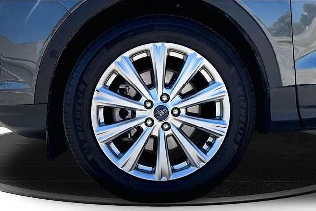 Used 2018 Magnetic Metallic Ford Titanium image 34