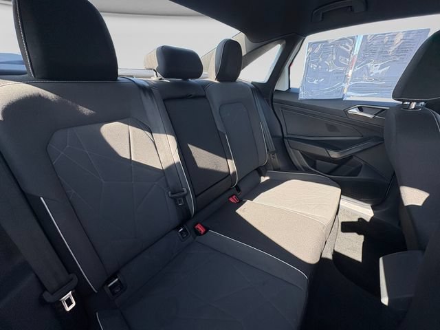 Used 2025 Silver Volkswagen Sport image 26