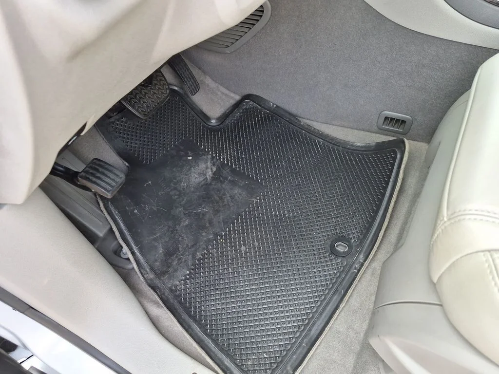 Used 2017 White Buick Leather Group image 21