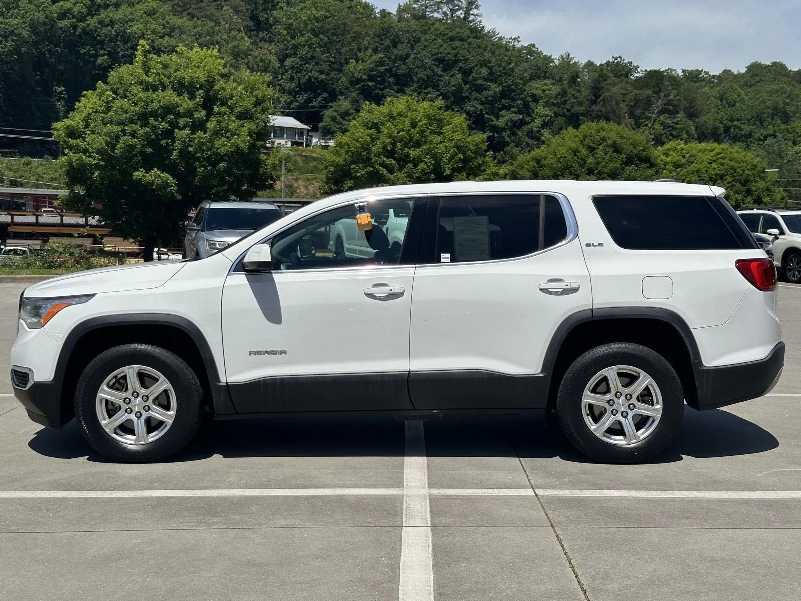 Used 2019 Summit White GMC SLE image 4