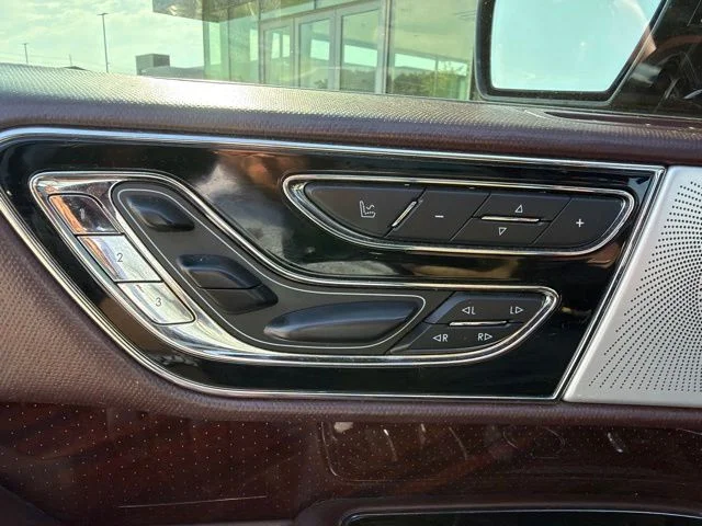 Used 2018 Black Lincoln Black Label image 15