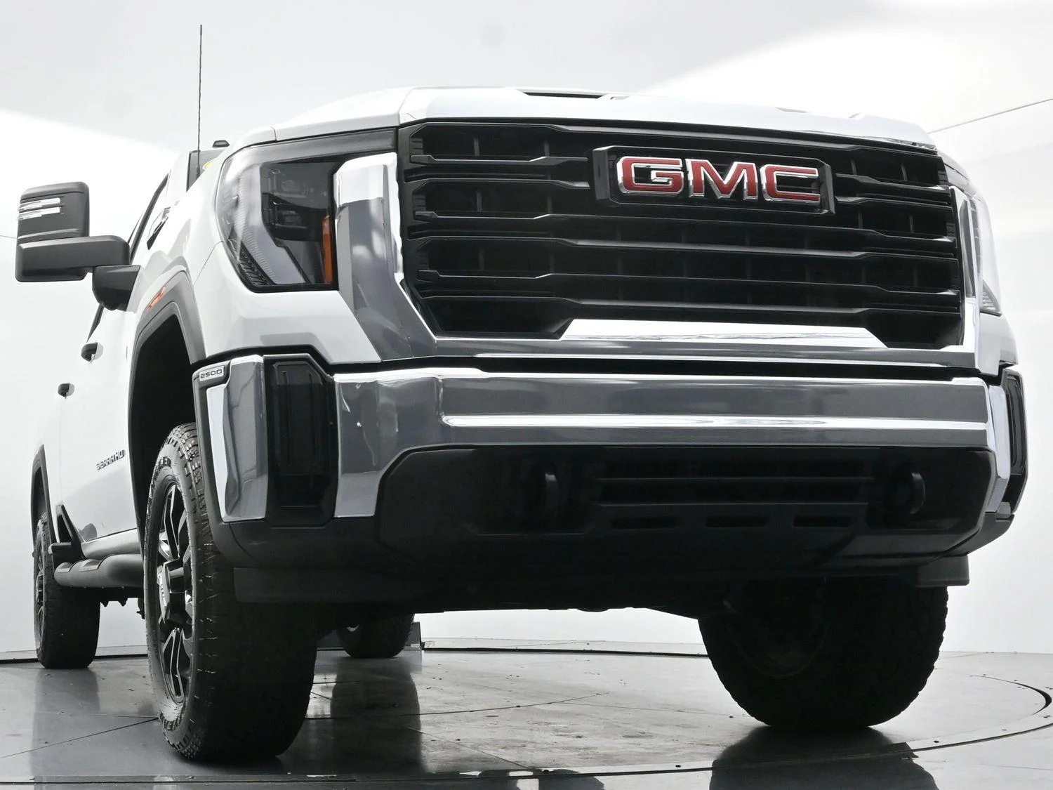 Used 2025 Summit White GMC Pro image 45