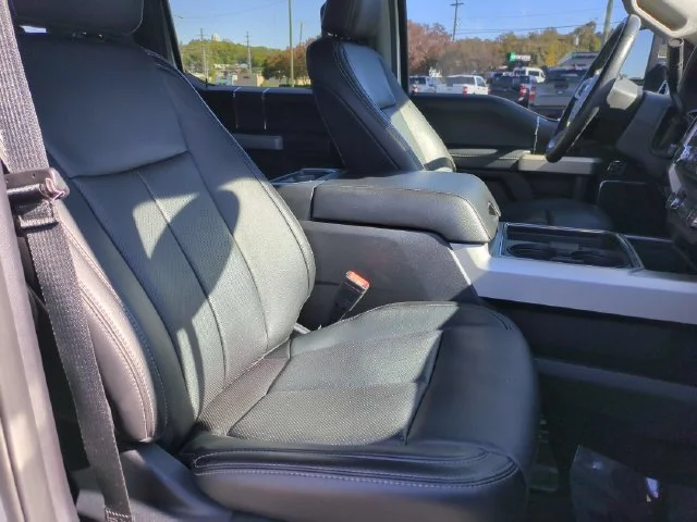 Used 2020 Silver Ford Lariat image 34