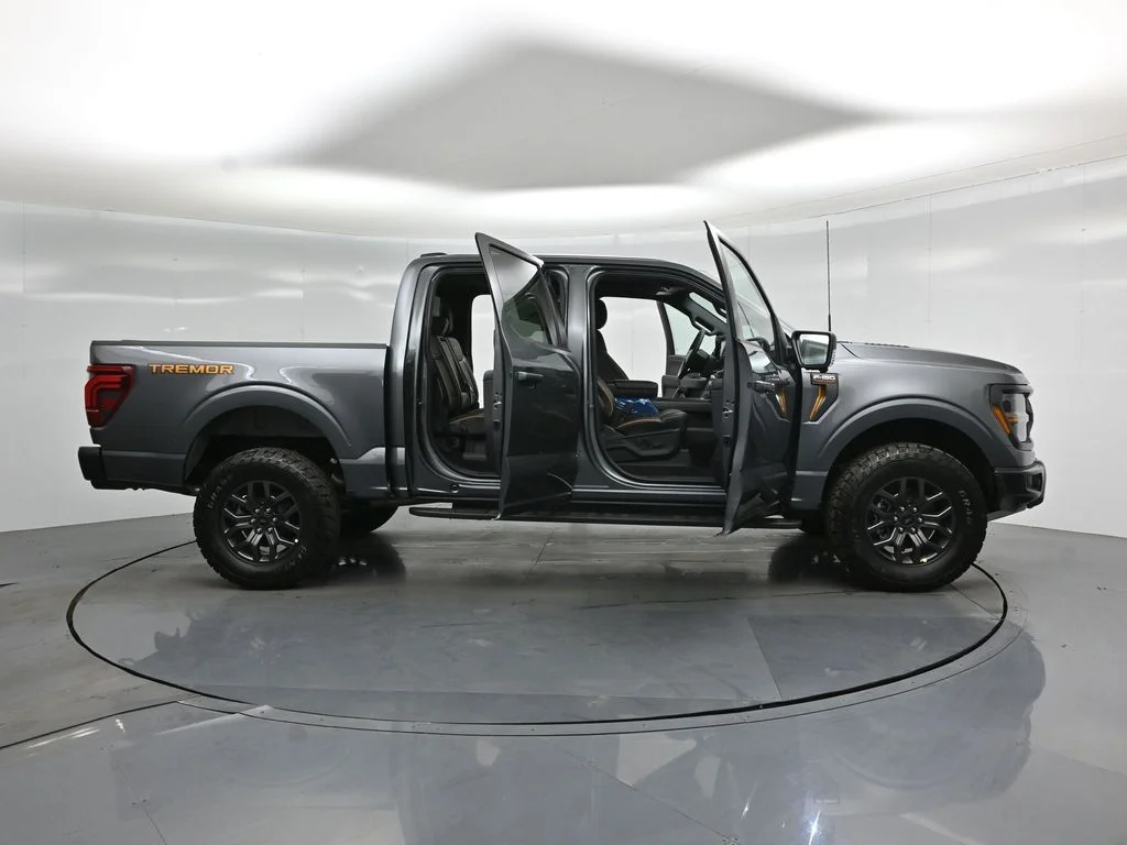 New 2026 Carbonized Gray Metallic Ford Tremor image 4