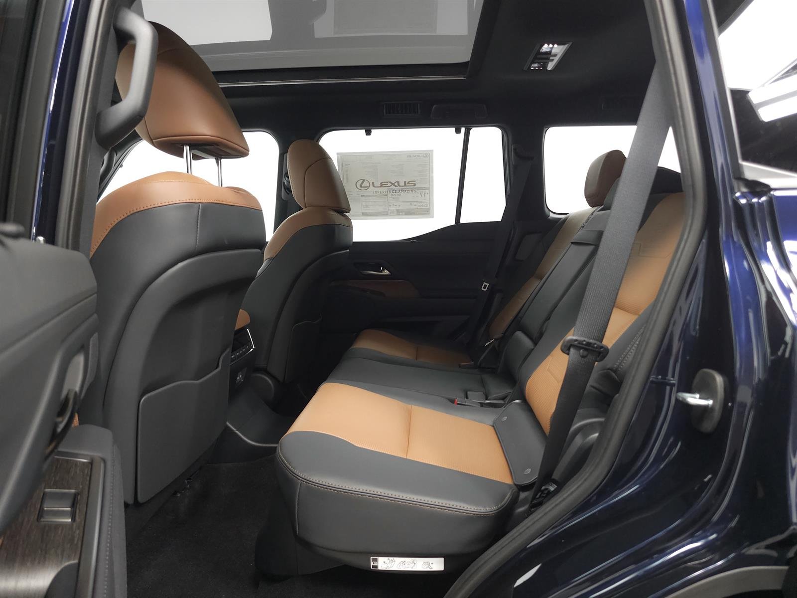 New 2026 Nightfall Mica Lexus  550 LUXURY+ image 7