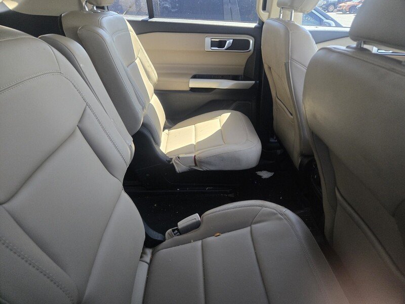 Used 2022 Gray Metallic FORD XLT RWD image 5