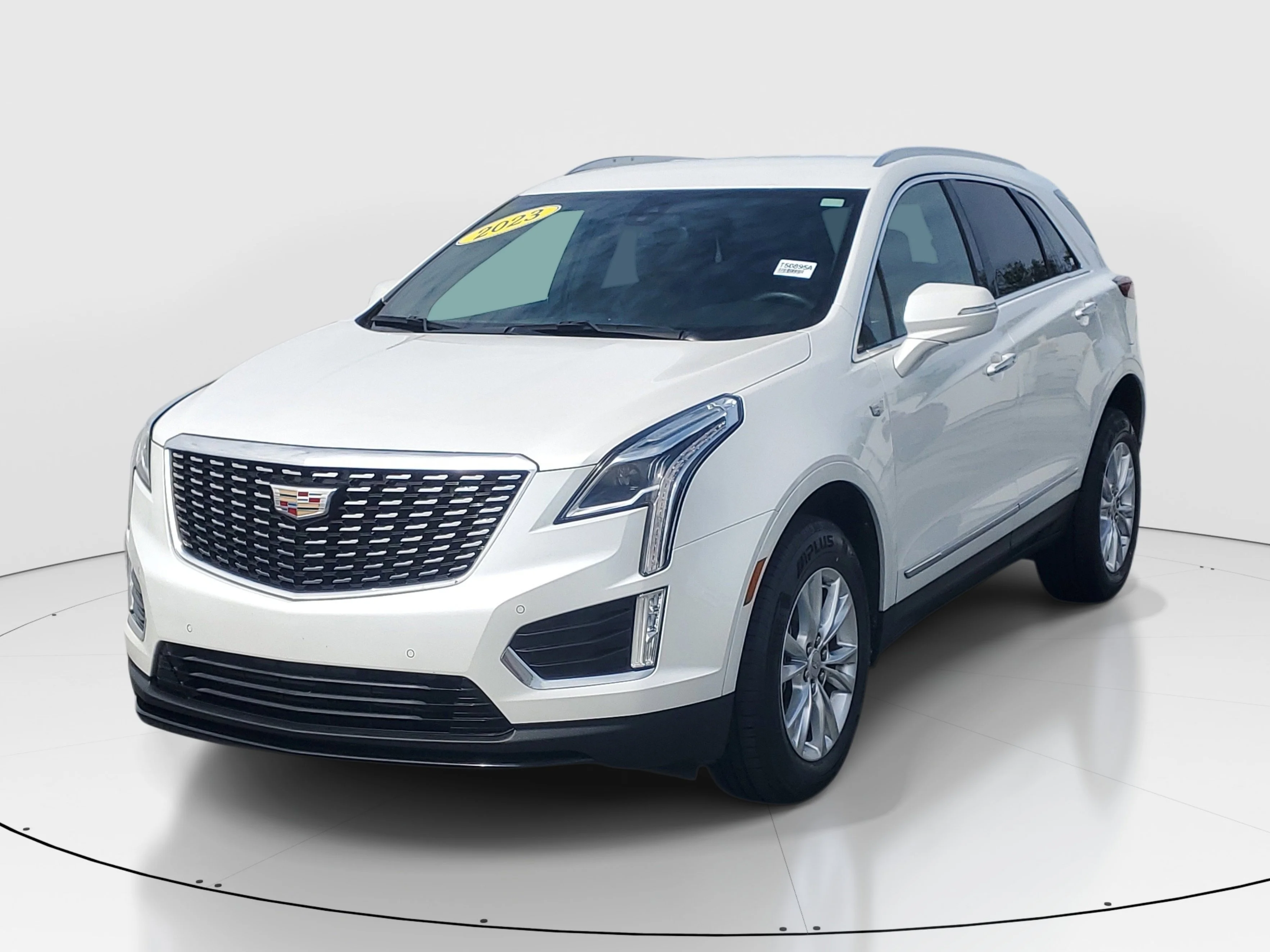 Used 2023 Crystal White Tricoat Cadillac Luxury image 3