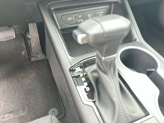 New 2026 Snow White Pearl Kia LXS FWD image 22