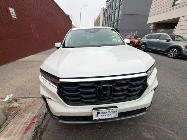 Used 2023 White Honda EX-L image 2