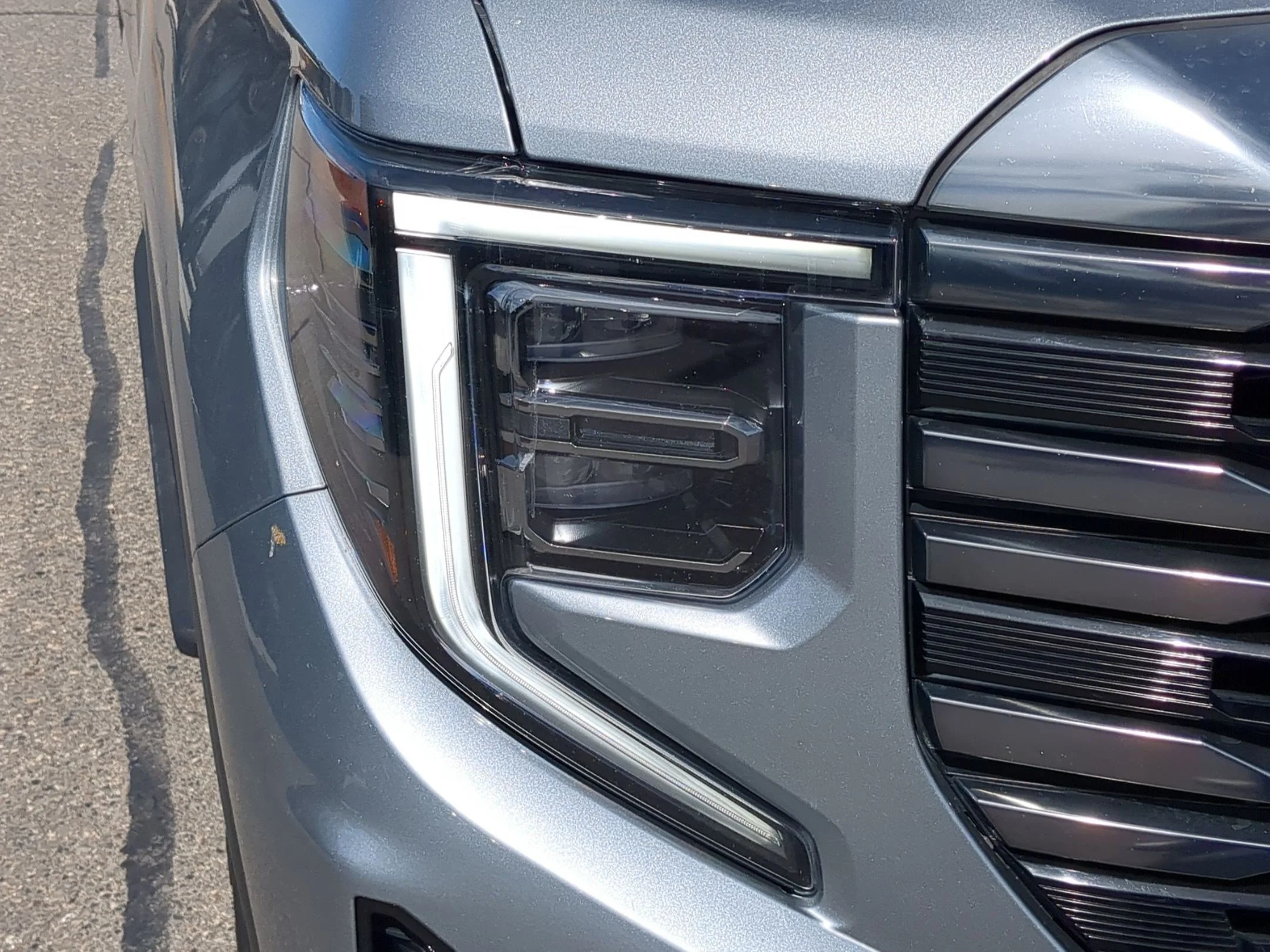 Used 2024 Sterling Metallic GMC AT4 image 11