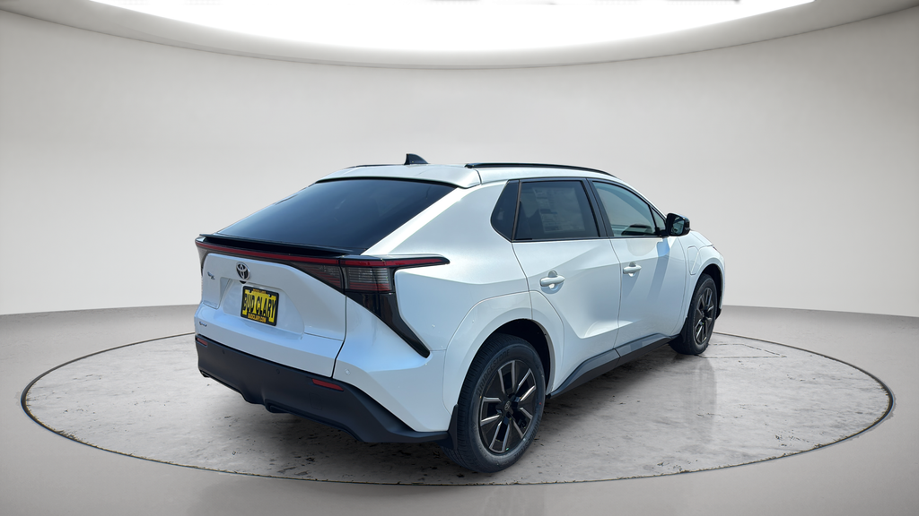 New 2026 Wind Chill Pearl Toyota XLE image 15