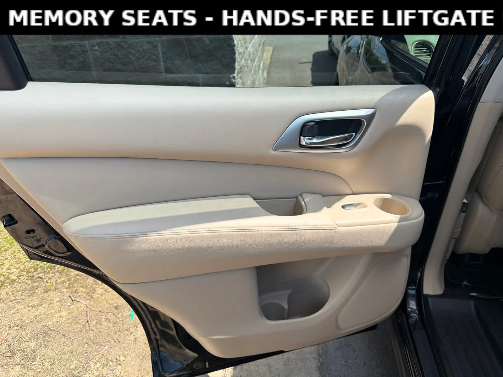 Used 2020 Magnetic Black Pearl Nissan SL image 8
