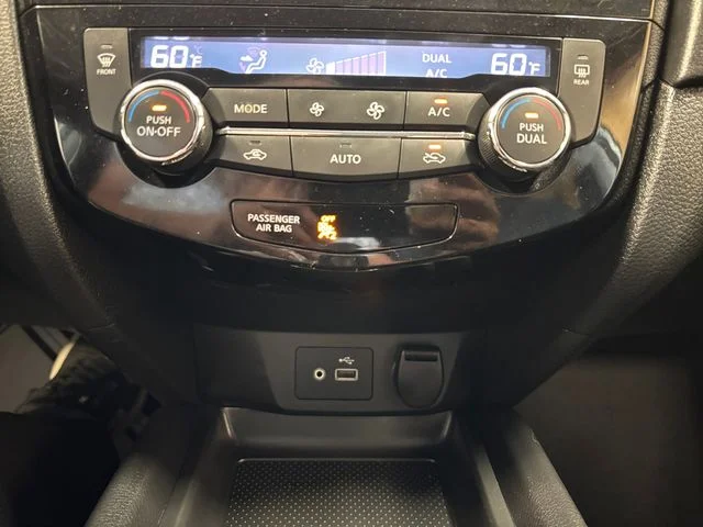 Used 2018 White Nissan SV image 22