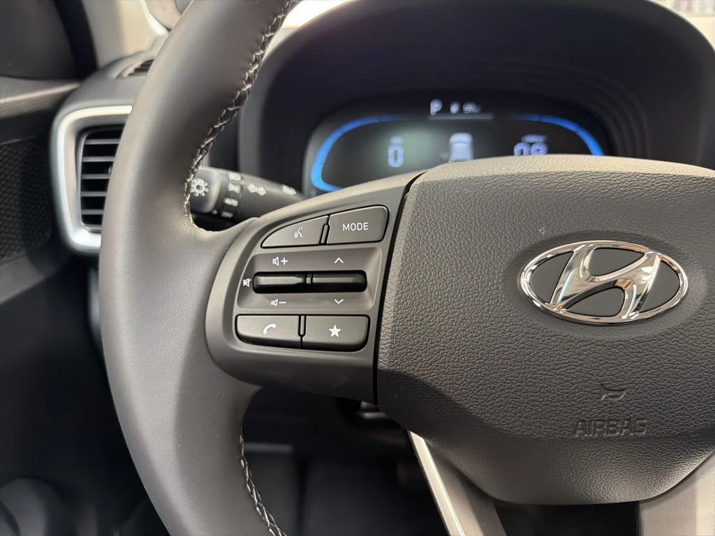 Used 2026 Lunar White Hyundai SEL image 17