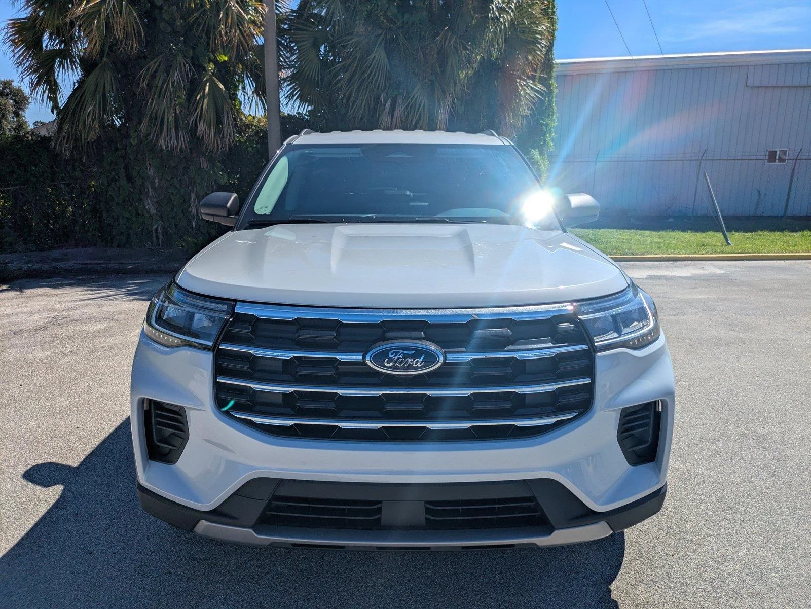 New 2026 Space White Metallic Ford Active image 2