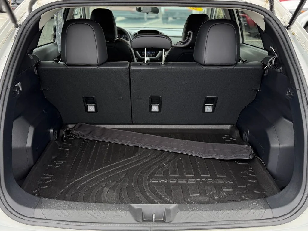 Used 2025 White Subaru Limited image 5