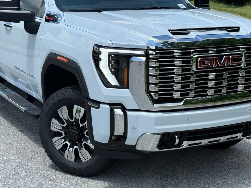 2026 GMC Sierra 2500HD Denali - Photo 6
