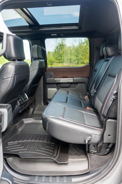 Used 2023 Gray Ford Lariat image 10