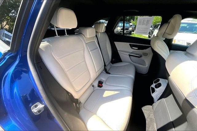Used 2026 Blue Mercedes-Benz GLC 300 image 16