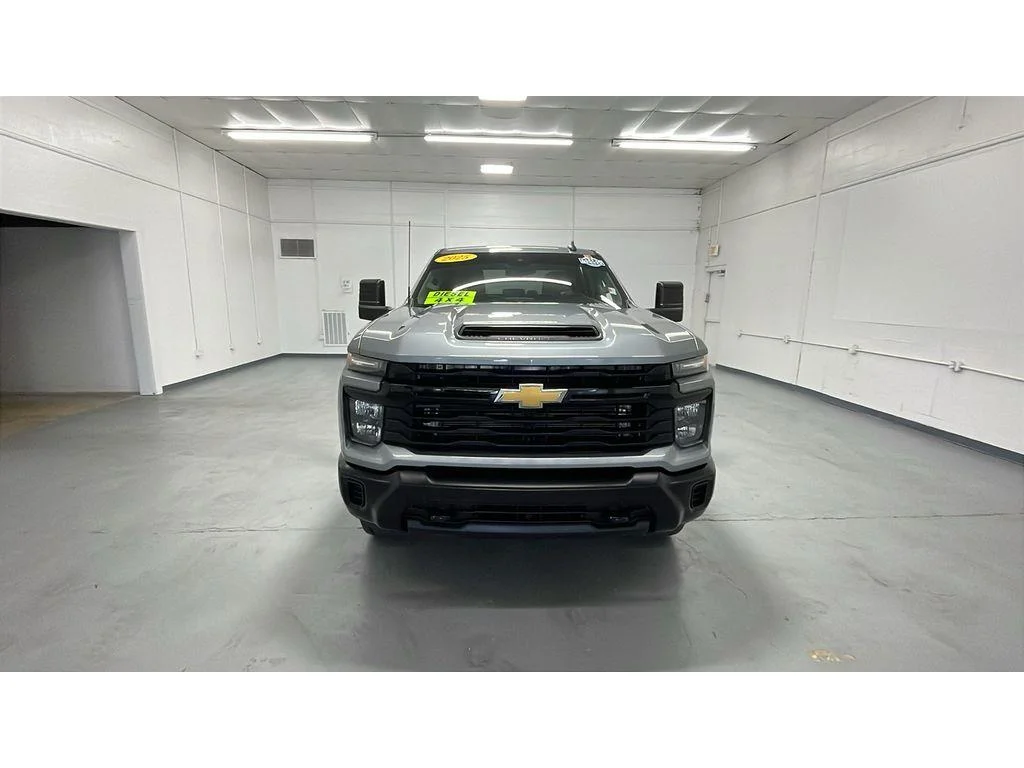 Used 2025 Sterling Gray Metallic Chevrolet WT image 2