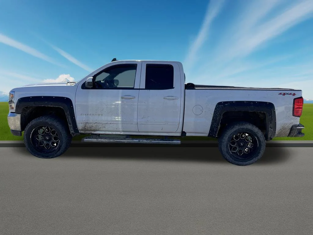 Used 2016 White Chevrolet LT image 8