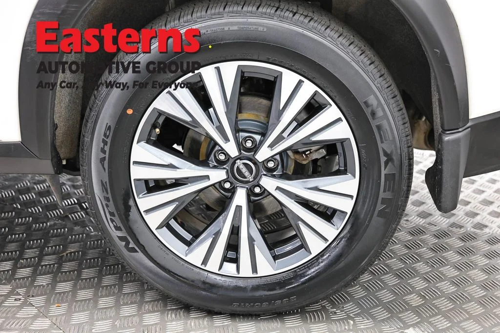 Used 2023 White Nissan SV image 32