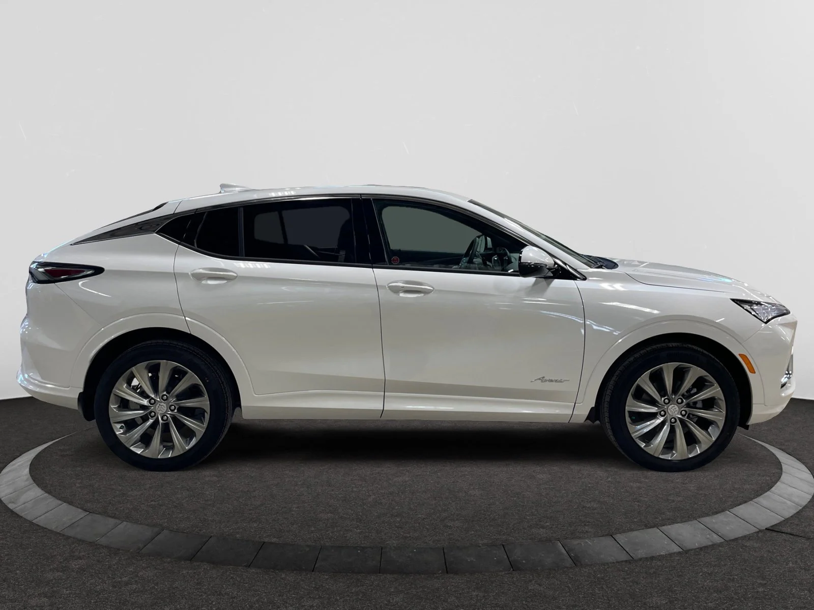 New 2026 White Frost Tricoat Buick Avenir image 6