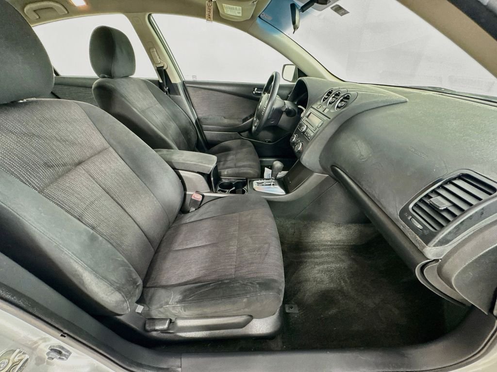 Used 2012 Brilliant Silver Metallic Nissan 2.5 S image 30
