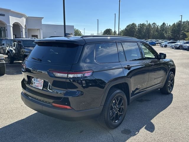 New 2025 Black Jeep Altitude X image 7