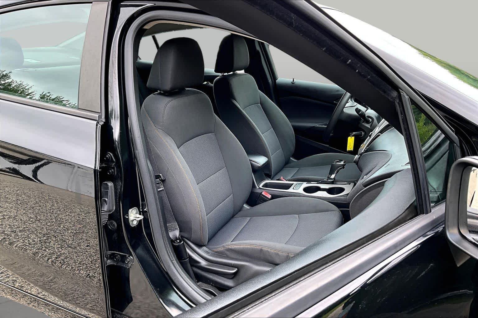Pre-Owned 2018 Chevrolet Cruze LS