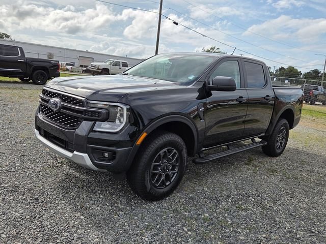 Used 2025 Black Ford XLT image 3