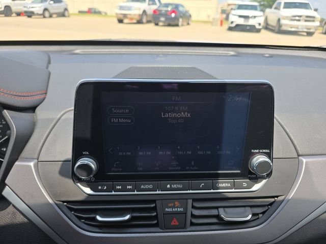 Used 2024 Gray Nissan 2.5 SR image 8